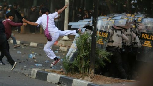 demo rusuh pelajar stm