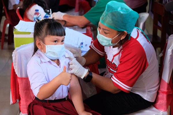 Vaksinasi anak usia 6-11 tahun di Sulut. (Dok Polda Sulut)