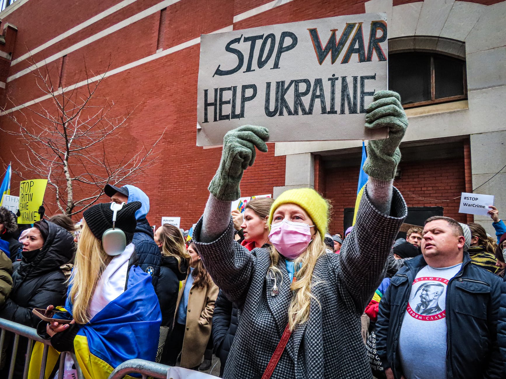 Protes terhadap agresi Rusia ke Ukraina (Foto: Pexels.com/Katie G.)