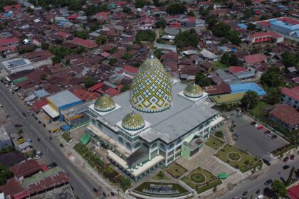 Masjid Agung Baitul Makmur
