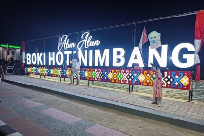 Alun-alun Boki Hotinimbang.