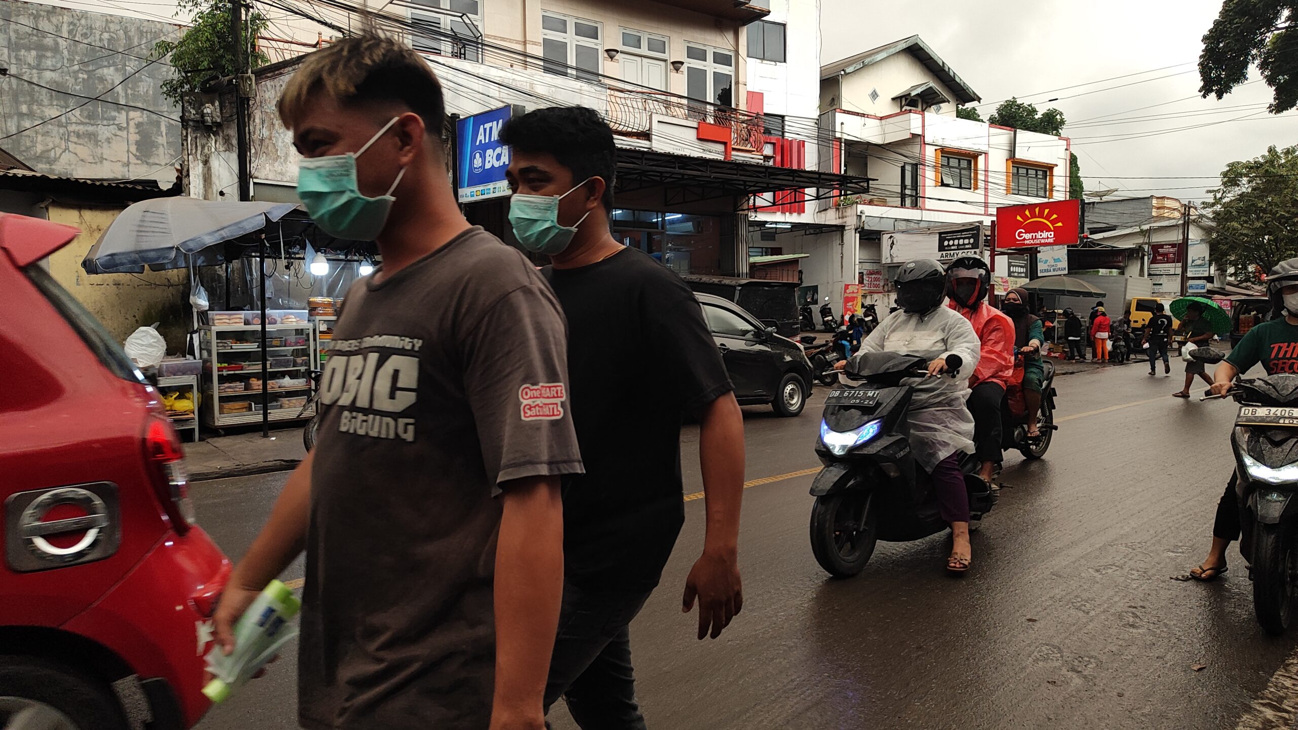 FOTO: Sebaran abu vulkanik di Manado akibat erupsi Gunung Ruang