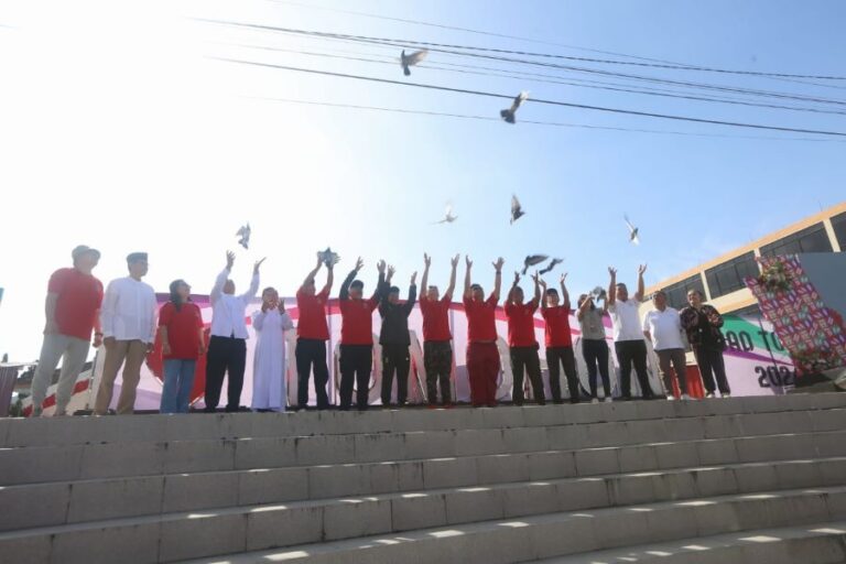 Pelepasan burung merpati sebagai tanda pelaksanaan launching TIFF 2024 di Kota Tomohon, (Foto: Pemkot Tomohon).