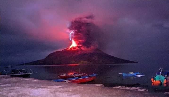 gunung ruang