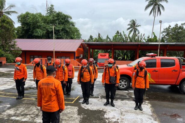 Tim SAR bersiap menuju ke Tagulandang, (Foto: Basarnas Manado).