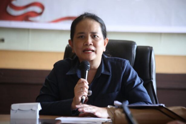 Direktur RSUD Anugerah Tomohon, dr Irene Pandeirot MKes, (Foto: Wailan).