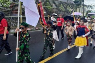 Peringati Hardiknas 2024, Disparbud Kota Tomohon gelar pawai bocah, (Foto: Mediasulut).