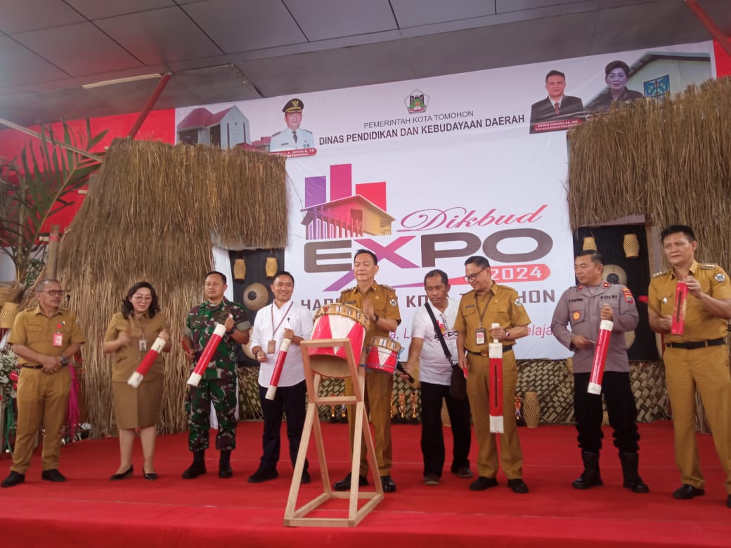 Wali Kota Tomohon, Caroll Senduk, membuka Dikbud Expo 2024 di Anugerah Hall, Senin, 13 Mei 2024, (Foto: Mediasulut).