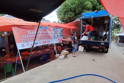 Dapur umum di Tagulandang salurkan 1000 paket makanan perhari untuk pengungsi Gunung Ruang