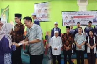 Wali Kota Tomohon, Caroll Senduk, melepas secara resmi 17 calon jamaah haji untuk musim haji tahun 2024, (Foto: Pemkot Tomohon).