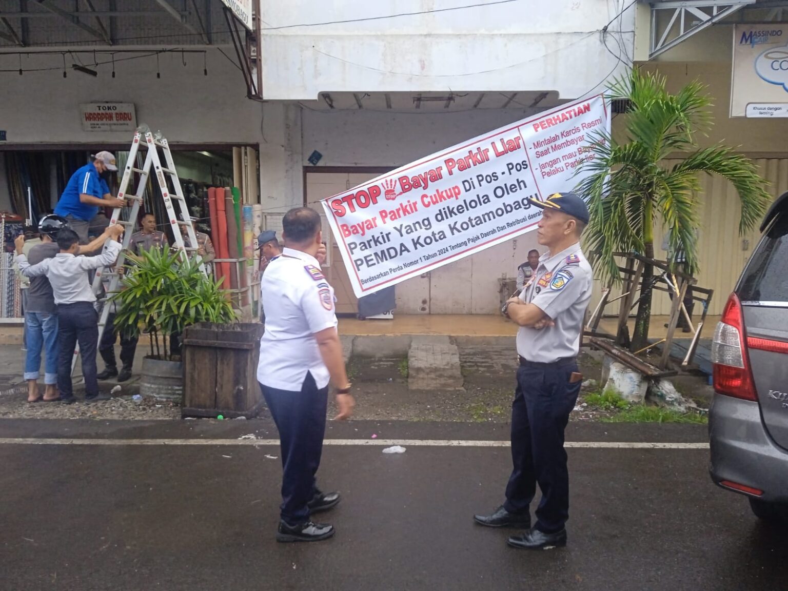 Dinas Perhubungan dan Polres Kotamobagu Tindak Juru Parkir Liar.