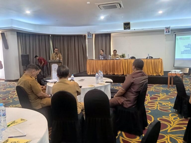 Sekda Kotamobagu Buka Forum Kemitraan Bahas Universal Health Coverage, (Foto: Diskominfo KK).