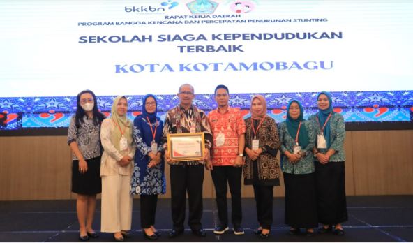 Kotamobagu Raih Penghargaan Sekolah Siaga Kependudukan Terbaik 2024 di Sulawesi Utara, (Foto: Diskominfo KK).