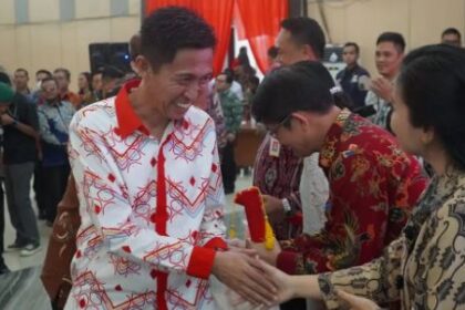 Bupati Bolsel, Iskandar Kamaru, hadiri Pengukuhan Kepala OJK Sulutgomalut, (Foto: Pemkab Bolsel).