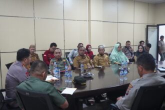 Rapat koordinasi persiapan sambut HUT ke-16 Bolmong Selatan, (Foto: Romansyah Banjar).