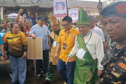 Diantar Ribuan pendukung, pasangan Yusra-Dony resmi daftar ke KPU Bolmong