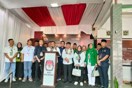 Resmi mendaftar, pasangan Sukron-Refly optimis raih 65 persen suara di Pilkada Bolmong 2024