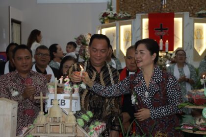 Walikota Tomohon Hadiri Ibadah Syukur HUT ke-12 Jemaat GMIM Markus Kinilow