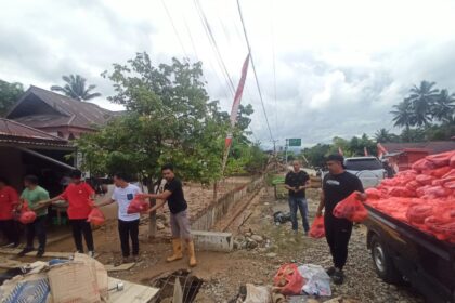 Pemkab Bolsel Peduli, Ribuan Paket Sembako ‘mendarat' di Pinteng dan Pintim