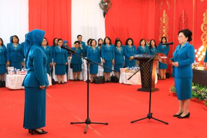 Suzanna Mokoginta Dilantik Sebagai Ketua TP PKK dan Dekranasda Kotamobagu, (Foto: Diskominfo).