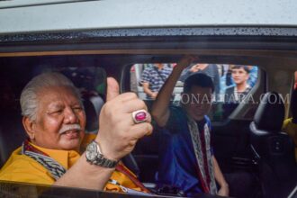 Jimmy Rimba Rogi dan Kristo Ivan Lumentut Pendaftaran di KPU Manado, Ungkapkan Komitmen untuk Perubahan, (Foto: ZONAUTARA.com/Yegar Sahaduta).