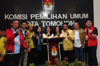 Miky-Cherly Resmi Mendaftar di KPU Tomohon, Dapat Dukungan Solid dari Koalisi Partai, (Foto: ZONAUTARA.com/Gitta Waloni).