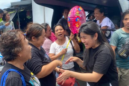 Maju Calon Bupati dan Wakil Bupati Sitaro, 'Chika Berani' punya gaya blusukan dekat dengan masyarakat