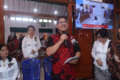 Penjabat Sementara Wali Kota Tomohon Hadiri Ibadah Syukur HUT Ke-25 Jemaat GMIM Bukit Zaitun Walian Dua