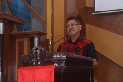 Pjs. Wali Kota Tomohon Hadiri Ibadah dan Pelantikan Panitia HUT Kelompok Lansia Sinode GMIM