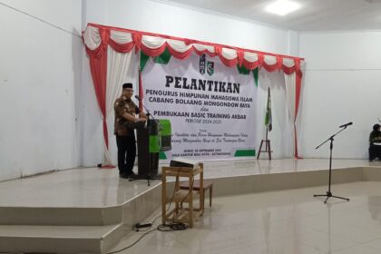 Pj Wali Kota Kotamobagu, Abdullah Mokoginta saat menghadiri basic training akbar HMI Cabang BMR, (Foto: ZONAUTARA.com/Sajidin Kandoli).