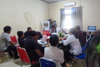 Suasana diskusi AJI Manado dengan Komisi Yudisial Sulut, (Foto: pool AJI Manado).