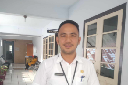 Direktur RSUD Kotamobagu, Fernando Mongkau (Foto: Lamk/Kuasa.net).