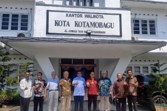 Teknisi jepang kunjungi kotamobagu untuk nostalgia pembangunan jalan akd, (foto: zonautara. Com/ sajidin kandoli).