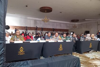 Abdullah Mokoginta gandeng OPD saksikan debat perdana Pilkada Kotamobagu 2024