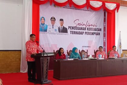 Penjabat Wali Kota Kotamobagu, Abdullah Mokoginta, (Foto: ZONAUTARA.com/Sajidin Kandoli).