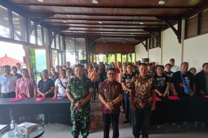 Upaya membina masyarakat, Kesbangpol Tomohon gelar sosialisasi wawasan kebangsaan
