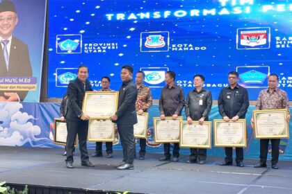 Dedikasi Wabup Bolsel dan guru hebat berbuah penghargaan di Anugerah Mapalus Pendidikan 2024