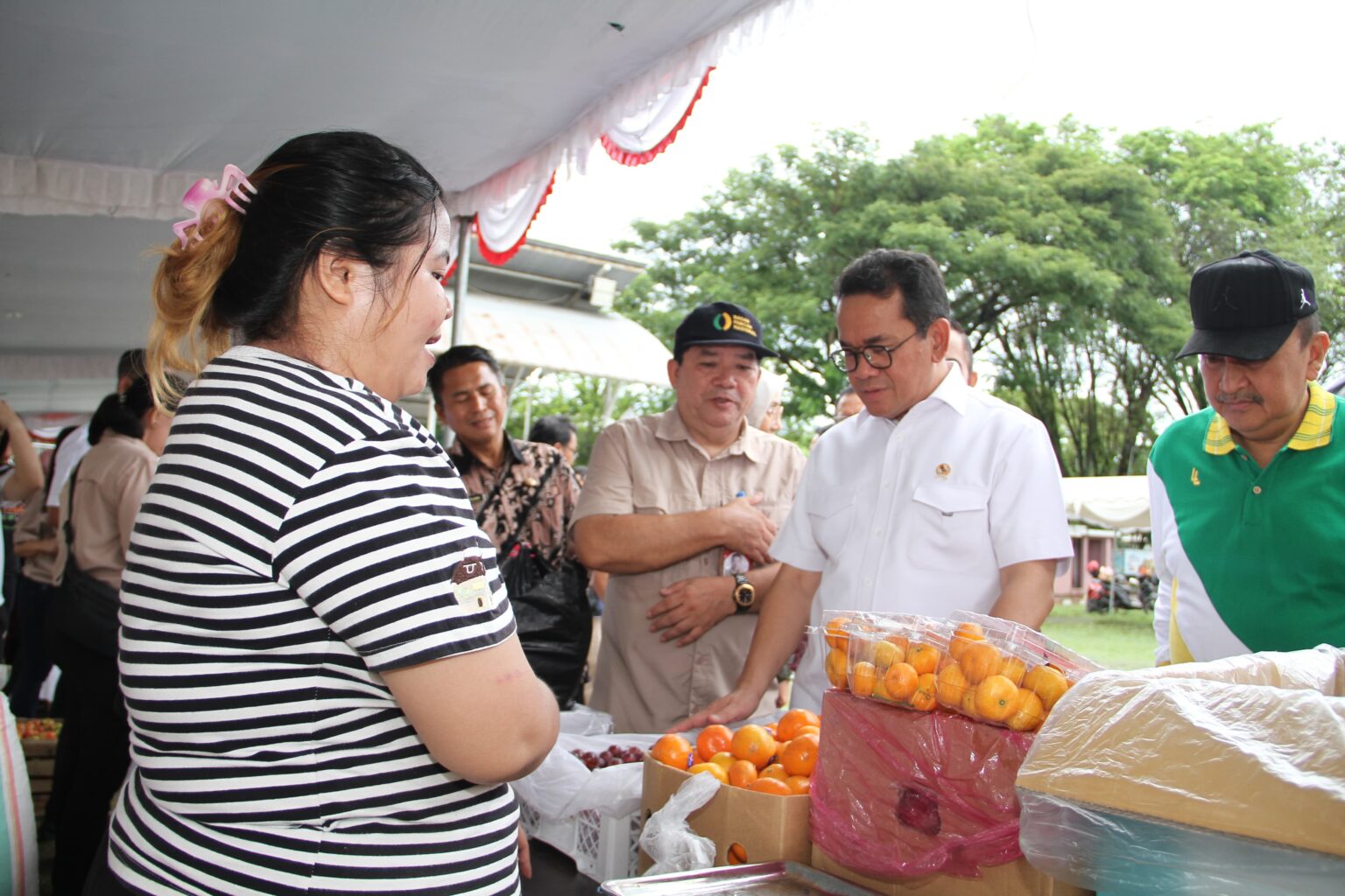 Kementerian Perdagangan dan Badan Pangan Nasional gelar gerakan pangan murah di Manado