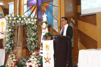 Wali Kota Tomohon hadiri ibadah Natal di GMIM Kakaskasen Pniel