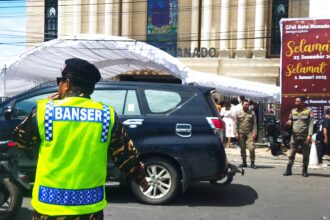 Gerakan Pemuda (GP) Ansor dan Banser turut serta dalam pengamanan Gereja saat Natal 2024, bersama aparat TNI dan Polri, (Foto: ZONAUTARA.com/Indra Umbola).