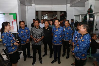 Sekjen Ombudsman RI apresiasi Pasar Beriman dan Mall Pelayanan Publik Tomohon