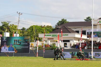 FOTO: Momen bendera merah putih jatuh dari tiang upacara HUT ke-115 Kota Kotamobagu