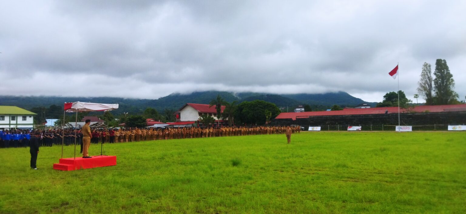 Suasana Apel Kerja Perdana ASN Tomohon, (Foto: ZONAUTARA.com/Indra Umbola).