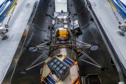 Perusahaan Swasta Luncurkan Roket dalam Upaya Pendaratan Terbaru di bulan