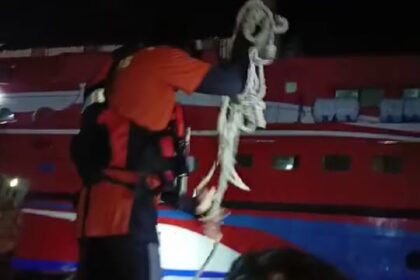 Kapal KM Sahaya mati mesin di Perairan Manado, 8 penumpang diselamatkan tim SAR