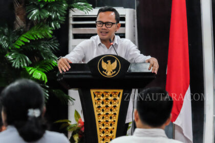 FOTO: Kuliah umum Wamendagri di Universitas Sam Ratulangi