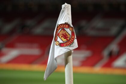 Harga tiket musiman Man United akan naik sekitar 5%