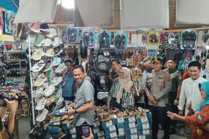 Wali Kota Kotamobagu tinjau Pasar Senggol, harapkan ekonomi masyarakat meningkat