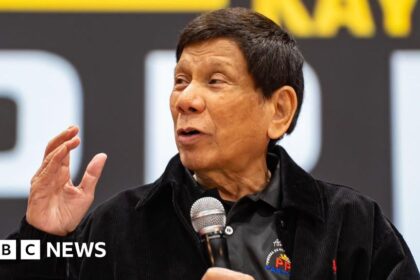 Mantan pemimpin Filipina, Duterte, ditangkap atas perintah ICC terkait pembunuhan narkoba.
