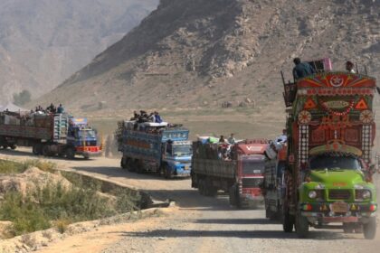 Pakistan Perintahkan Migran Afghanistan Berdokumen untuk Pergi